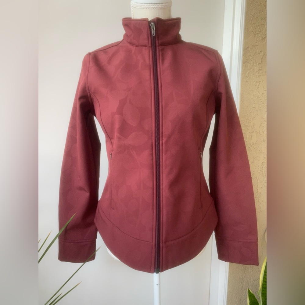 patagonia soft shell full zip women’s small lined